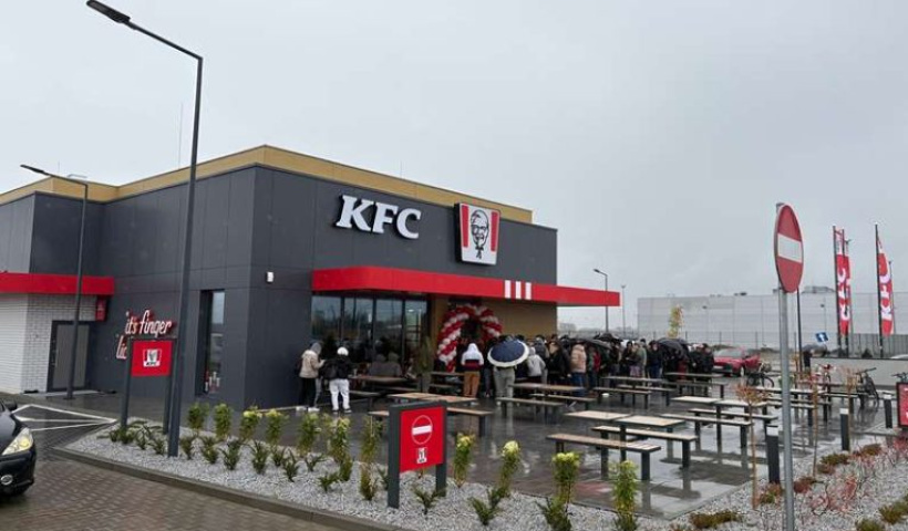 KFC otevřelo v novou restauraci u obchodního centra Ciechanów